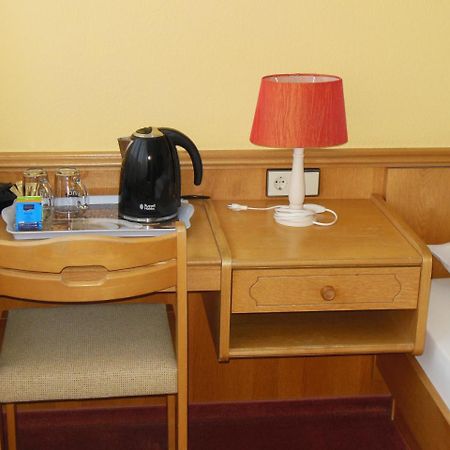 Gruener Baum Hotel Stetten  Bagian luar foto