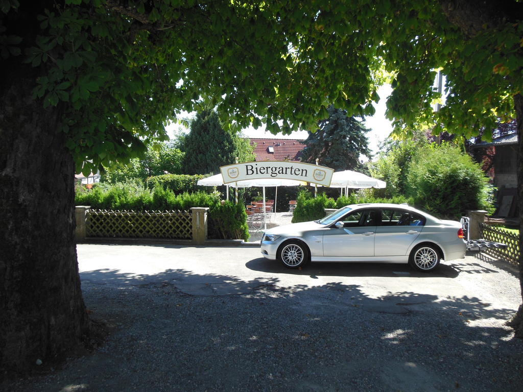 Gruener Baum Hotel Stetten  Bagian luar foto