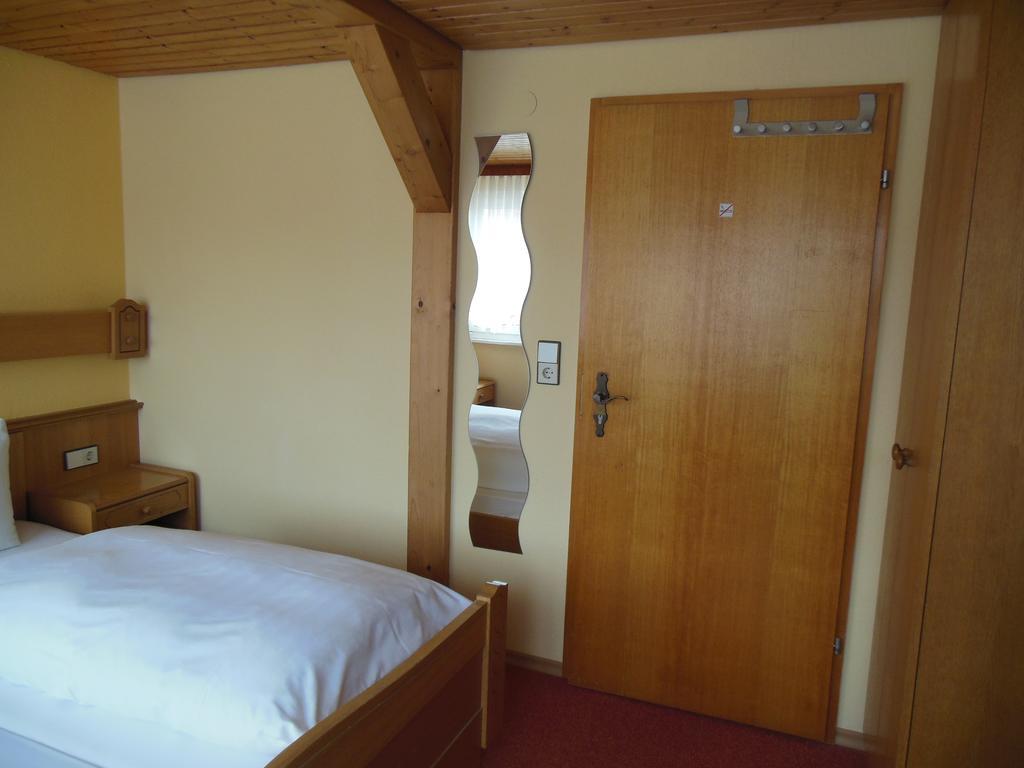 Gruener Baum Hotel Stetten  Bagian luar foto