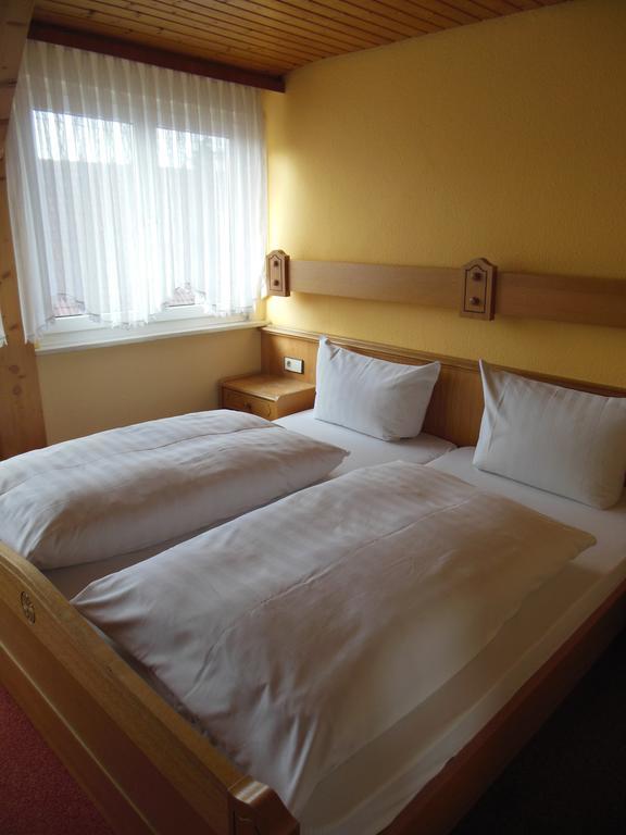 Gruener Baum Hotel Stetten  Bagian luar foto
