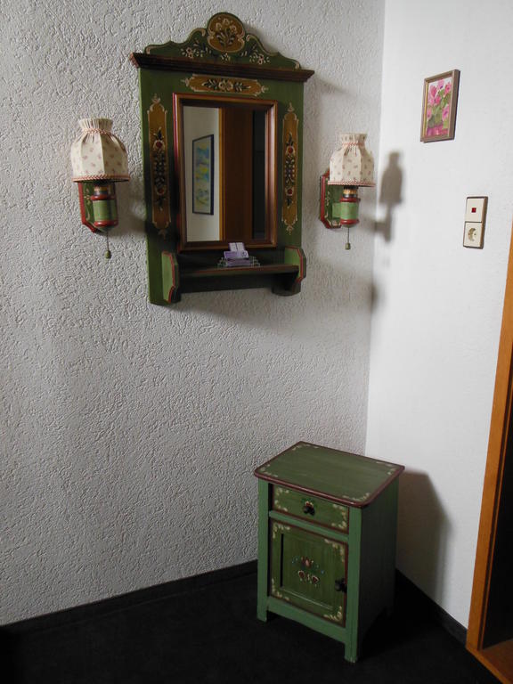 Gruener Baum Hotel Stetten  Bagian luar foto