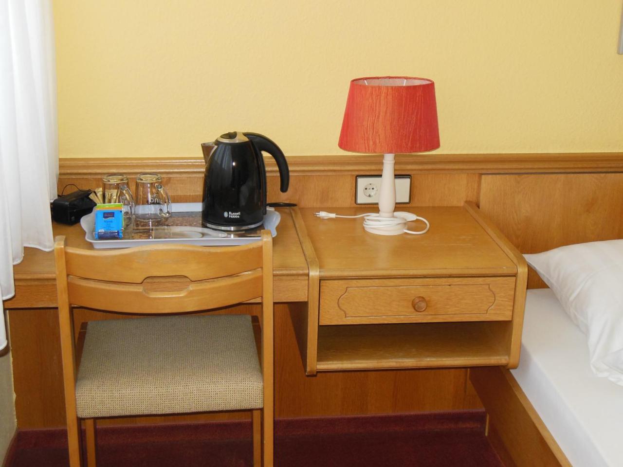 Gruener Baum Hotel Stetten  Bagian luar foto